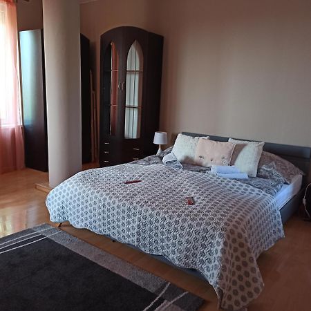 Peppy Apartment & Pool Balatonfüred Quarto foto